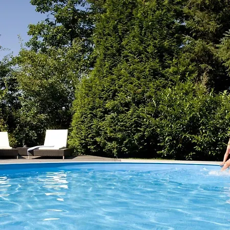 With 2 Bedrooms Holiday home